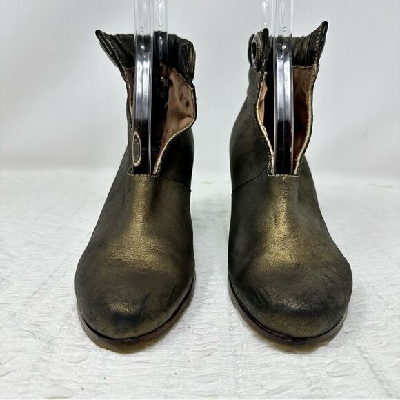Timberland Gold Wedge Booties- Size 7.5 - Picture 2 of 15